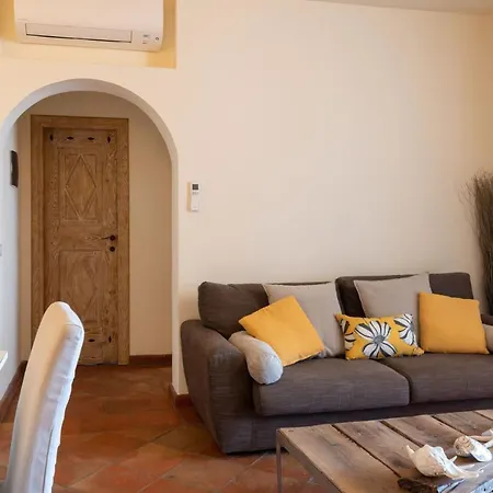 Le Case Del Golfo - Your House In Sardinia Golfo Aranci Exterior photo
